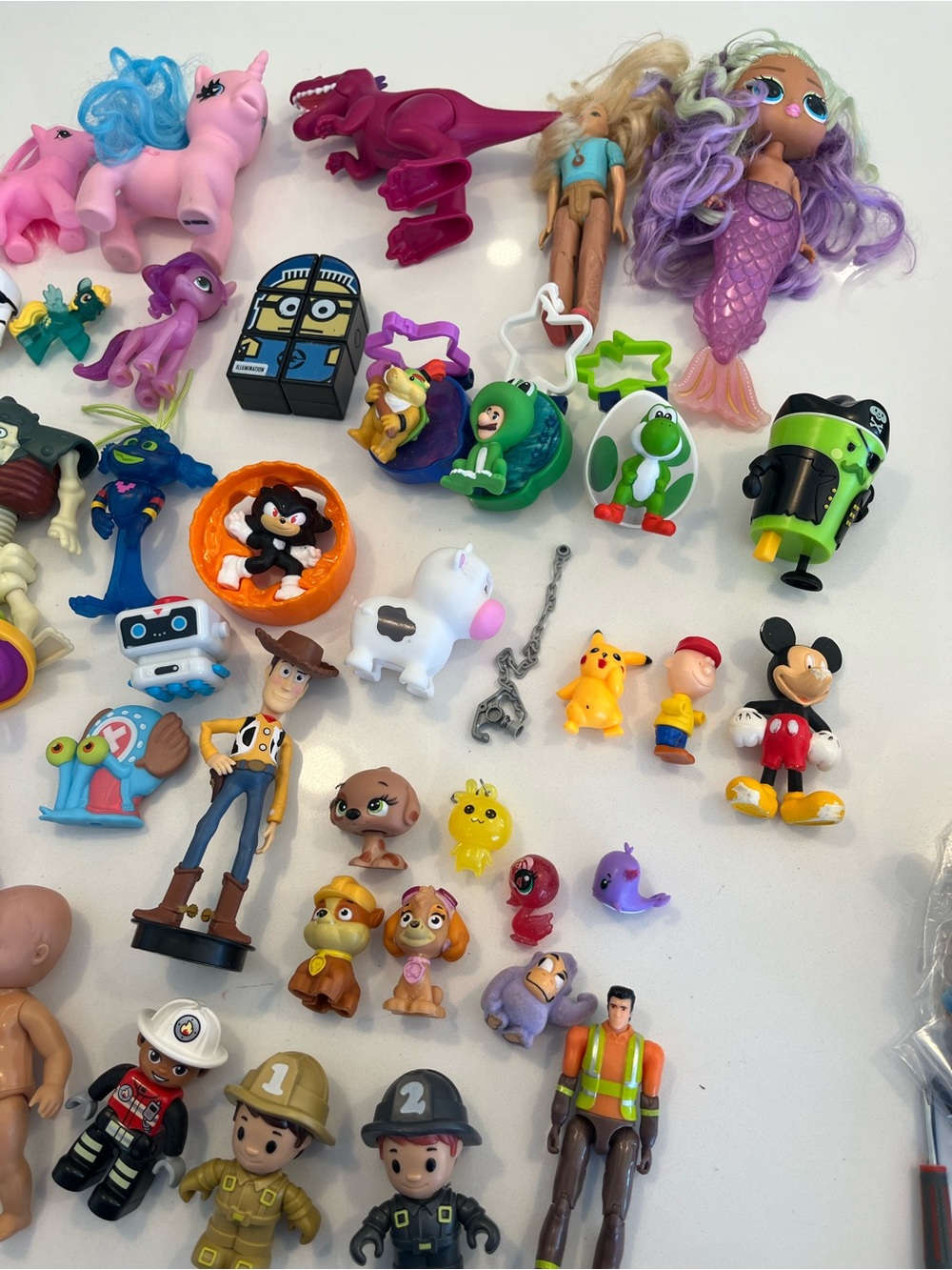 Large Toy Lot - Picture 4 of 6